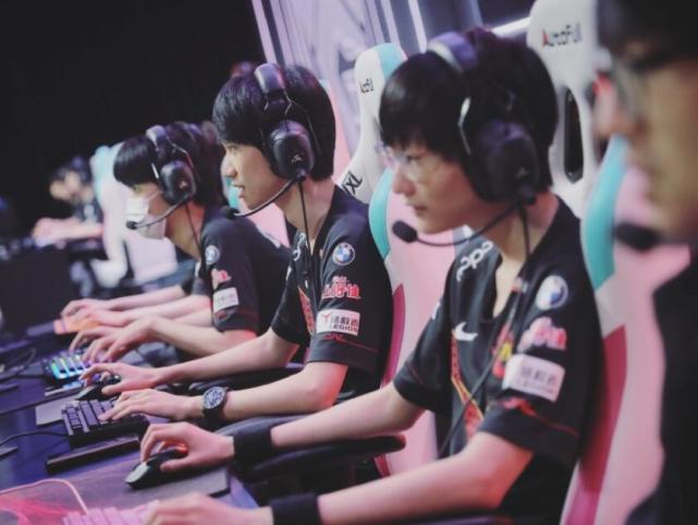 多样化的进 多样化的进