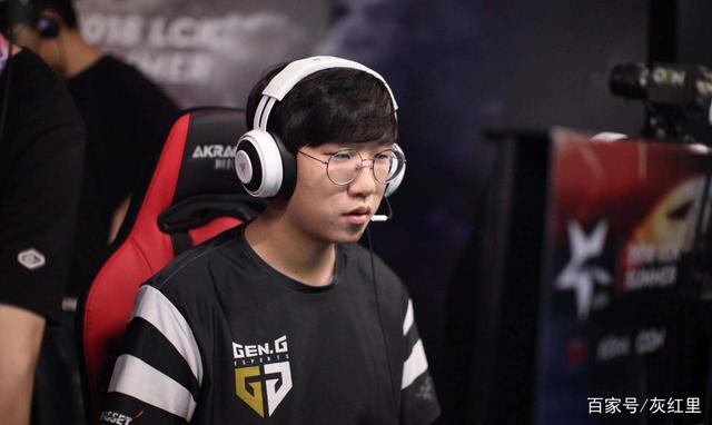 尤其是在面 尤其是在面