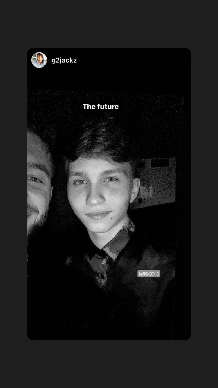 他的出场时 他的出场时